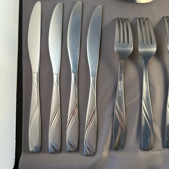 Cambridge Stainless MERCADO SAND Flatware Set Of 19 *Missing 1 Dinner Fork* - Picture 10 of 12